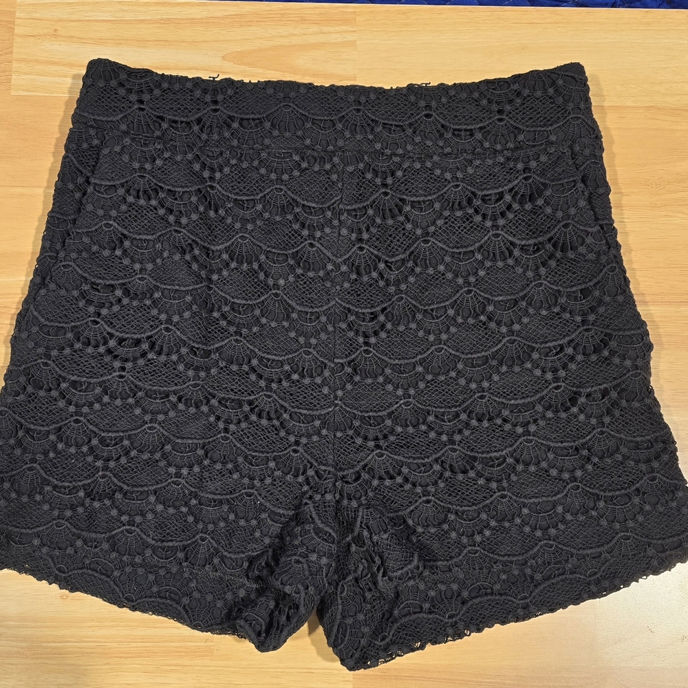 Elegant Black Lace Women Shorts